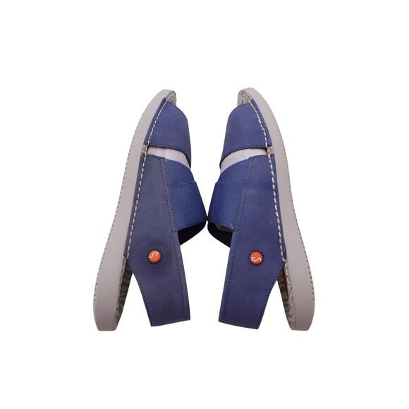 NWOB Softinos by FLY London Tin Sandals Sz 6.5 Blue Flat Slingback Cross-Band - Picture 9 of 13